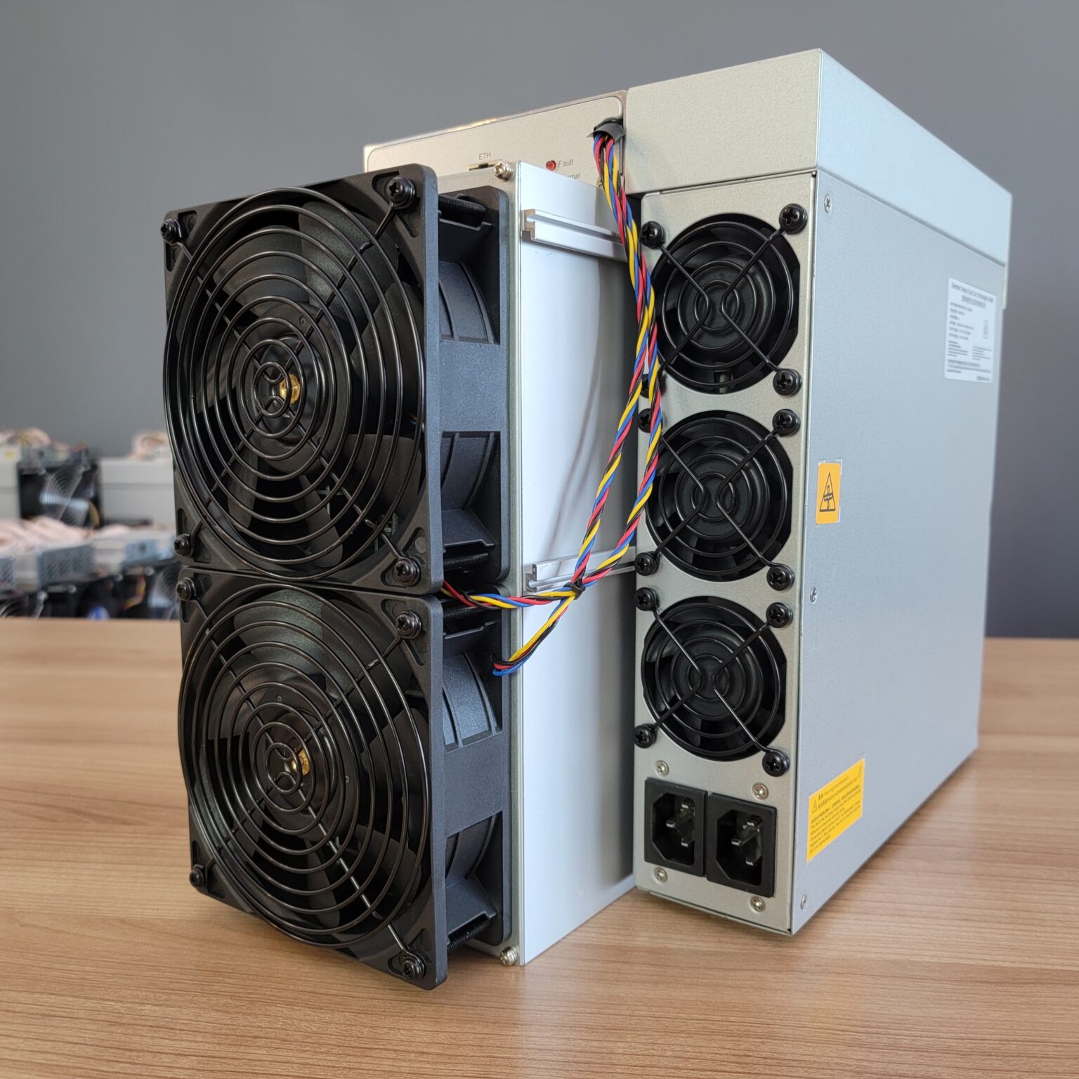 S19J PRO 104T – ANTMINER